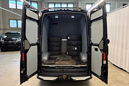 musta Volkswagen Crafter 2021 kuva 29.