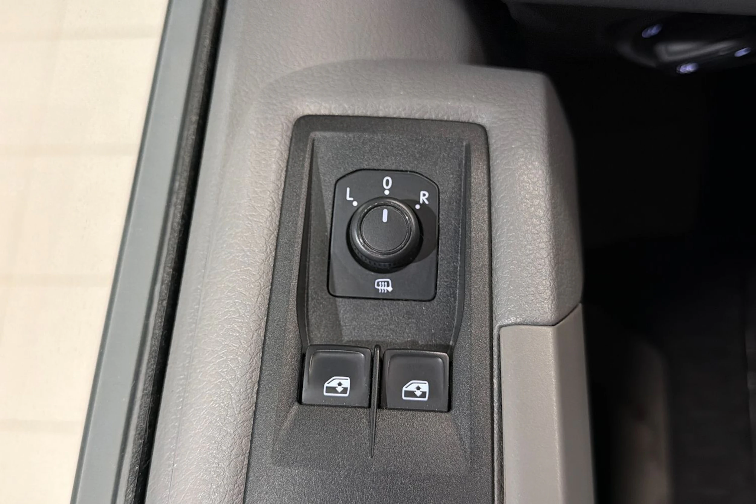 musta Volkswagen Crafter 2021 kuva 15.