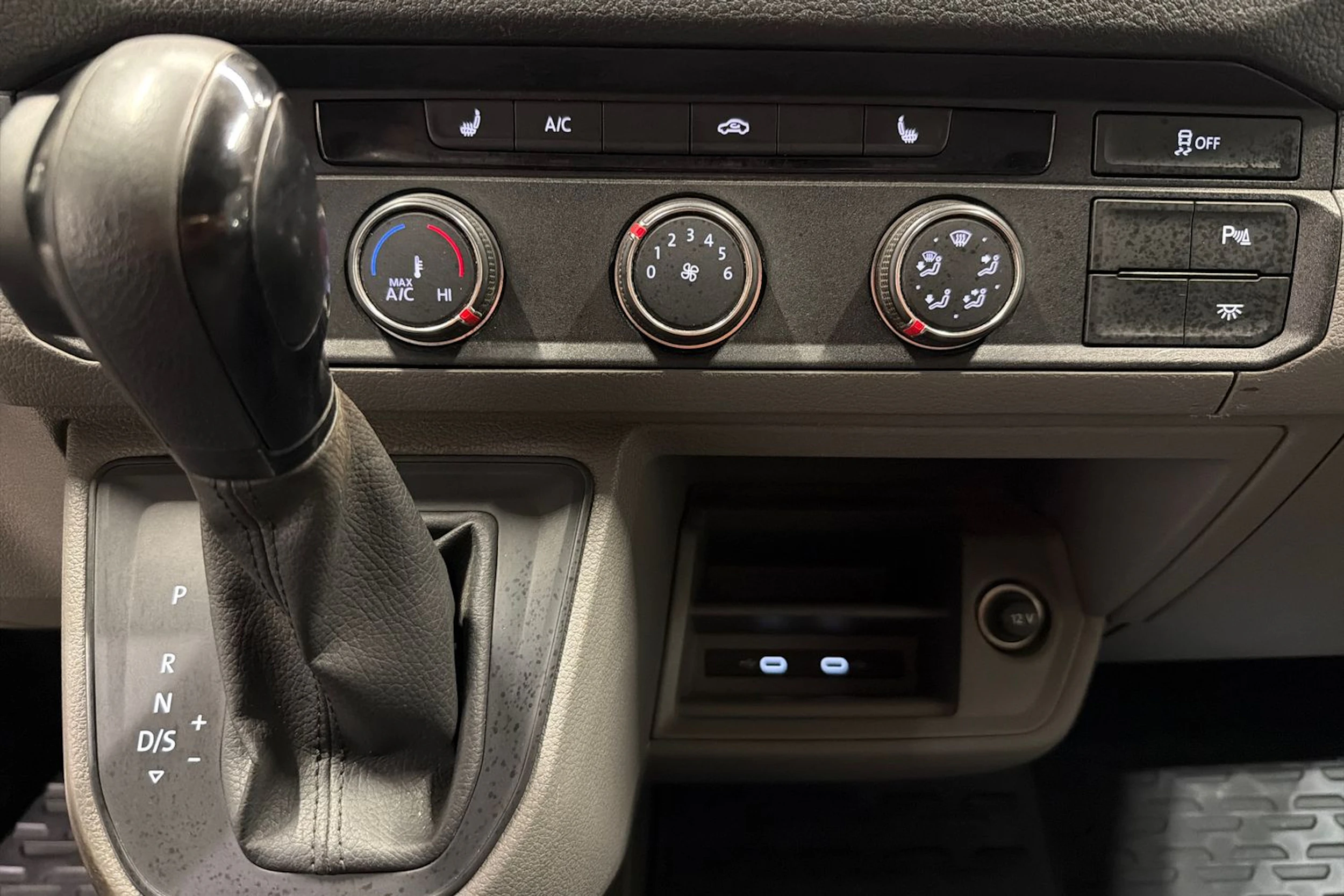 hopea Volkswagen Crafter 2021 kuva 17.