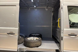 hopea Volkswagen Crafter 2021 kuva 20.