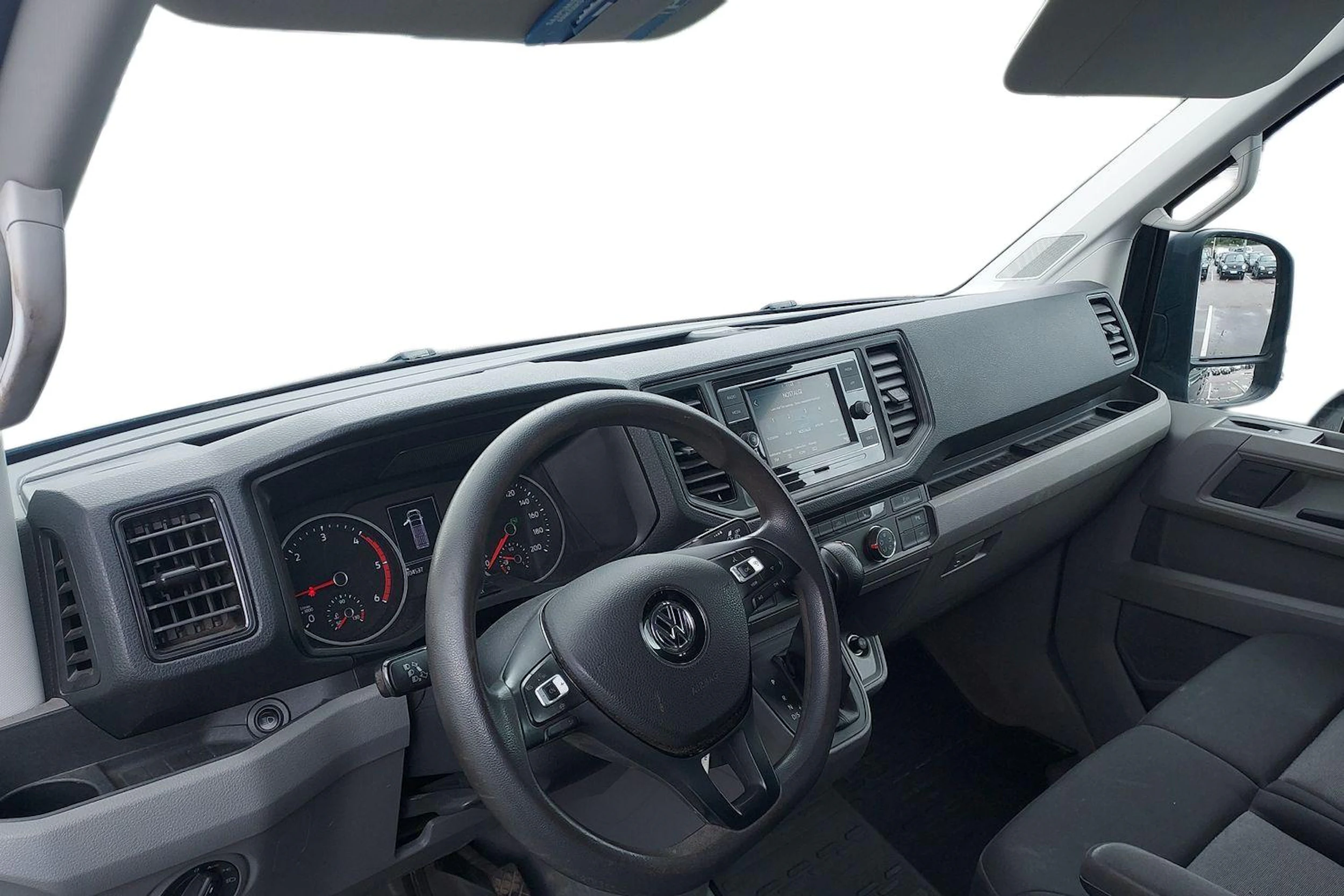 harmaa Volkswagen Crafter 2021 kuva 8.