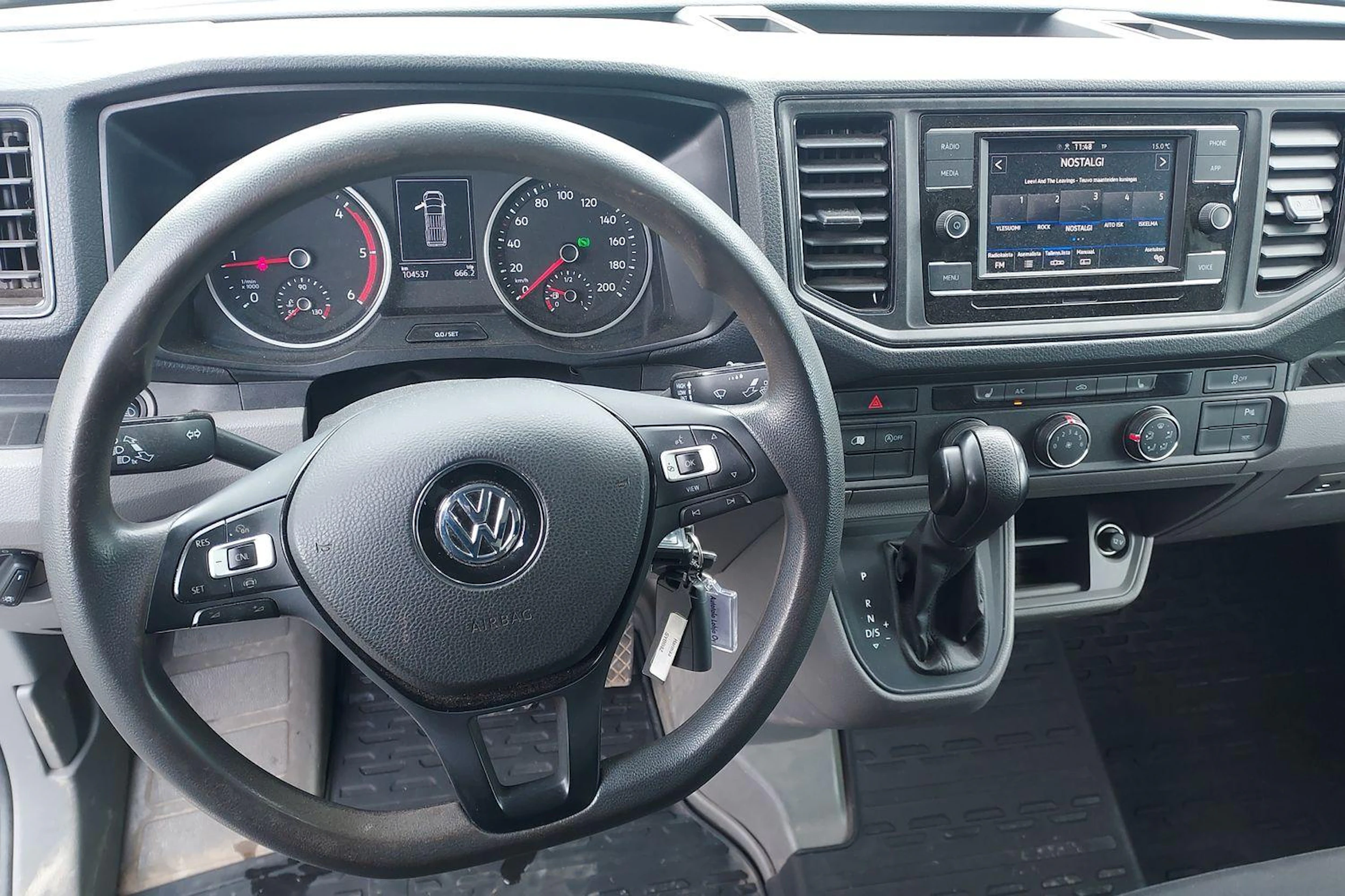 harmaa Volkswagen Crafter 2021 kuva 9.