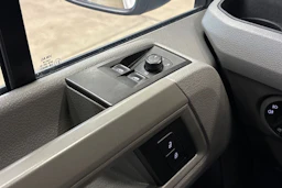 valkoinen Volkswagen Crafter 2021 kuva 23.