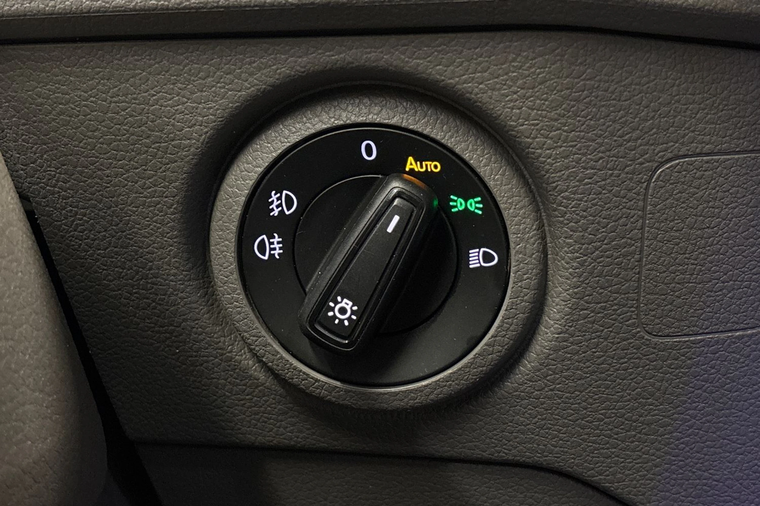 valkoinen Volkswagen Crafter 2021 kuva 24.