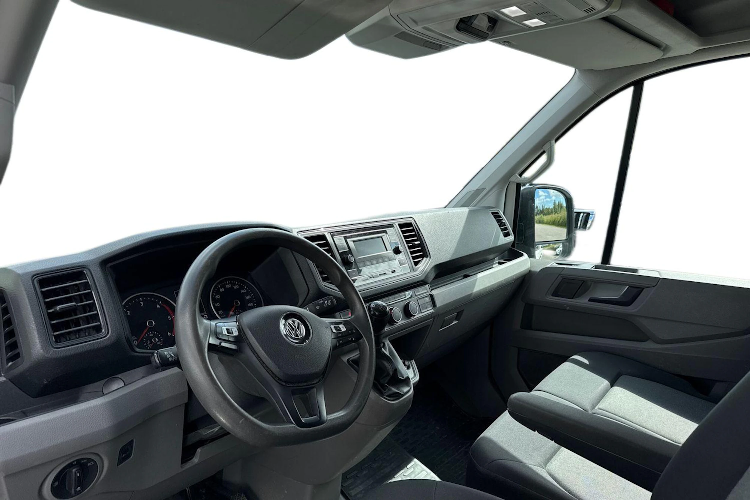 valkoinen Volkswagen Crafter 2021 kuva 3.