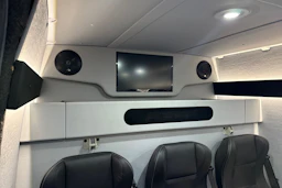 musta Volkswagen Crafter 2021 kuva 5.