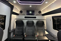 musta Volkswagen Crafter 2021 kuva 14.
