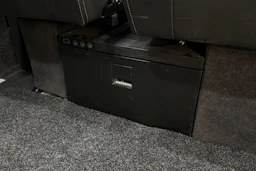 musta Volkswagen Crafter 2021 kuva 17.