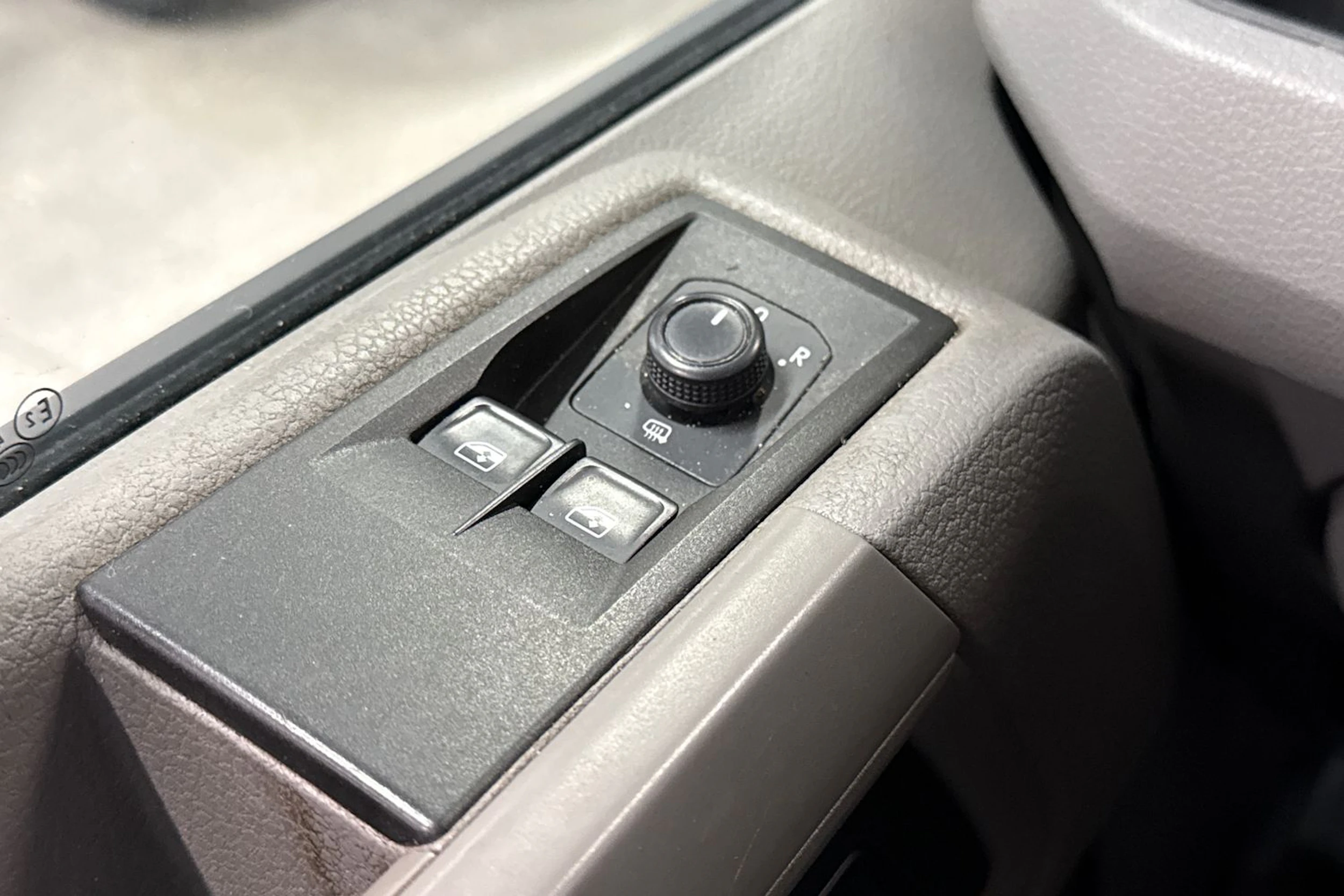 musta Volkswagen Crafter 2021 kuva 23.
