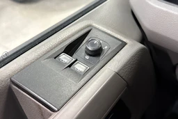musta Volkswagen Crafter 2021 kuva 23.