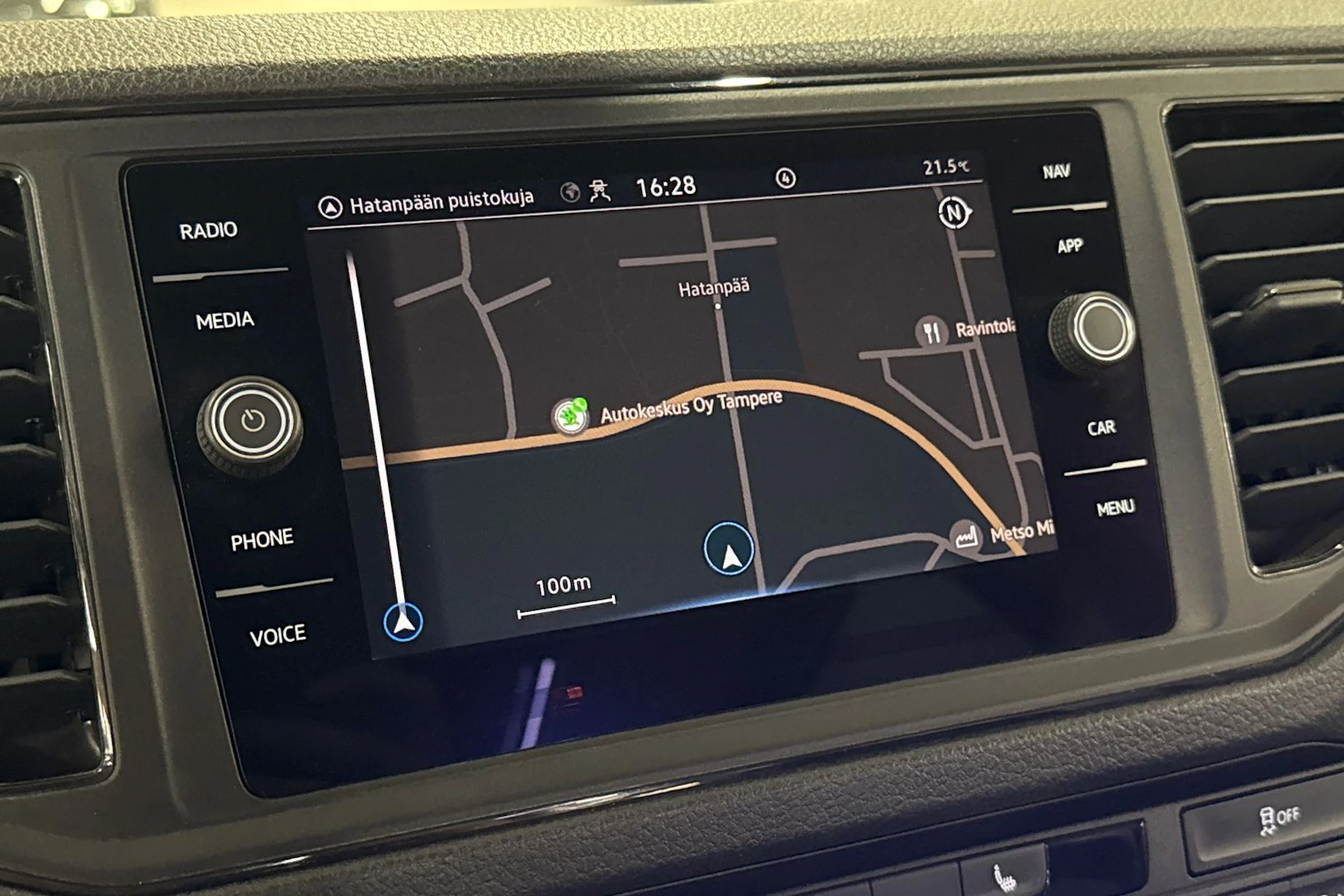 musta Volkswagen Crafter 2021 kuva 28.