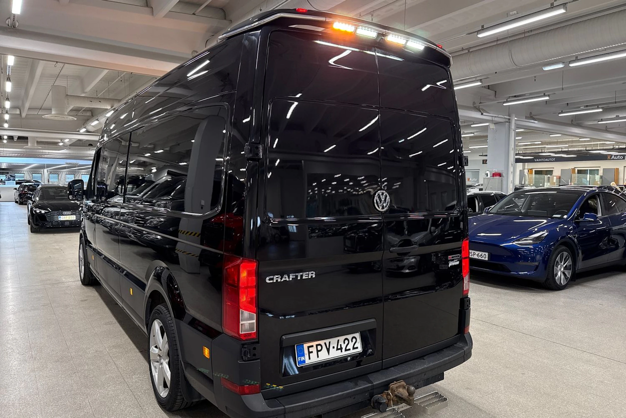 musta Volkswagen Crafter 2021 kuva 32.