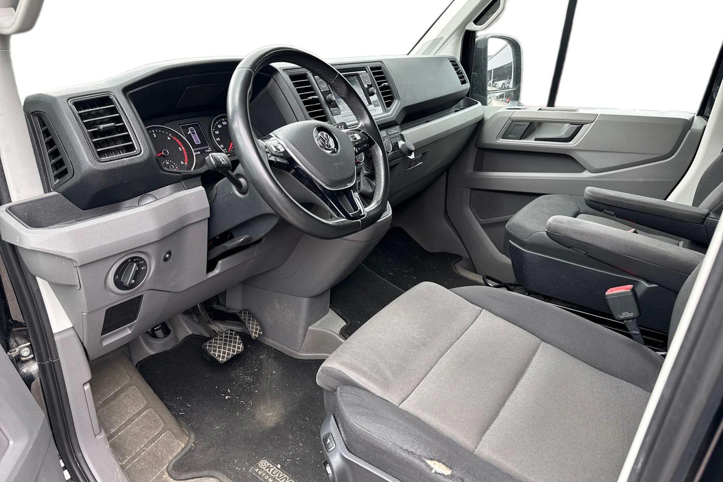 musta Volkswagen Crafter 2021 kuva 3.