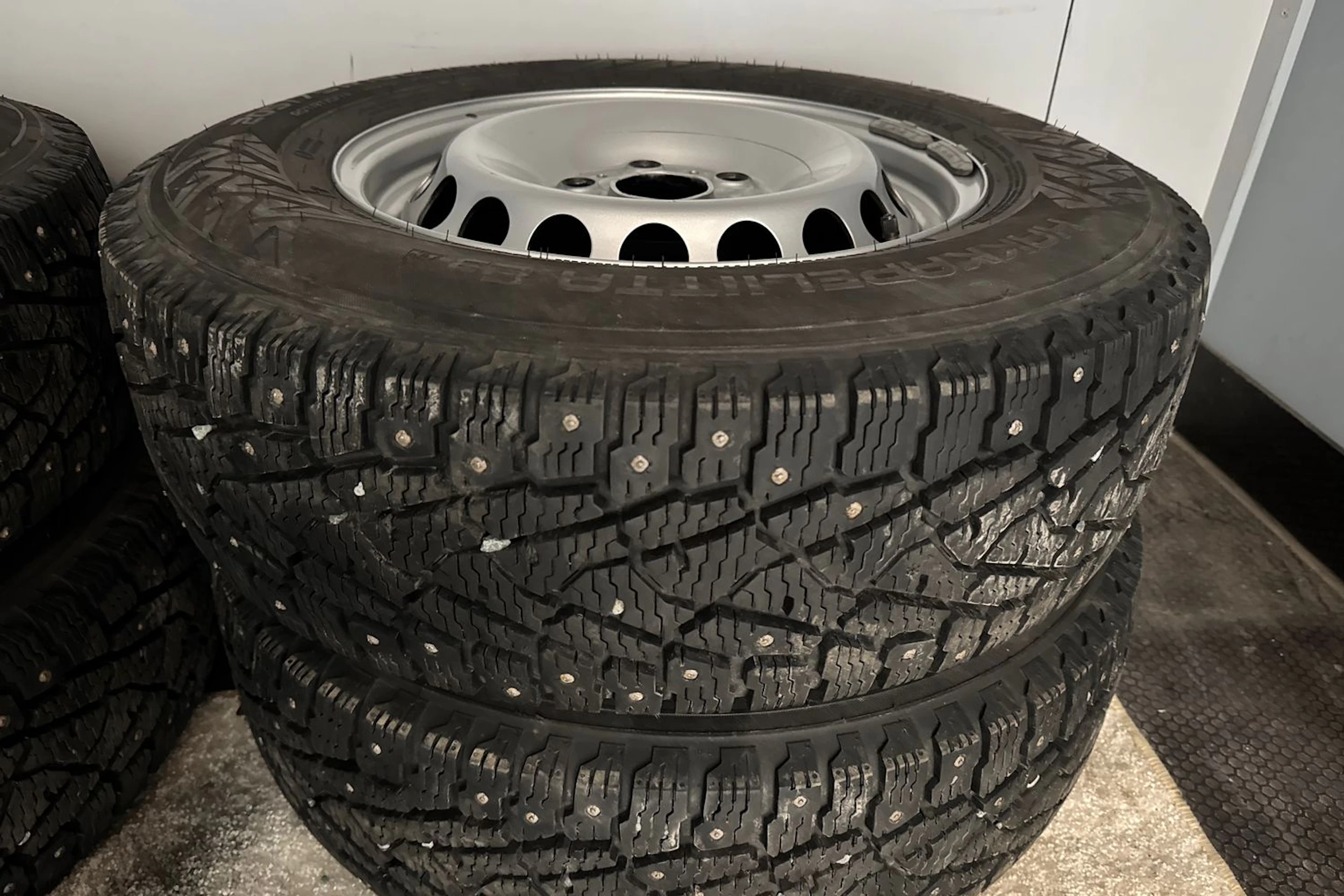 musta Volkswagen Crafter 2021 kuva 15.