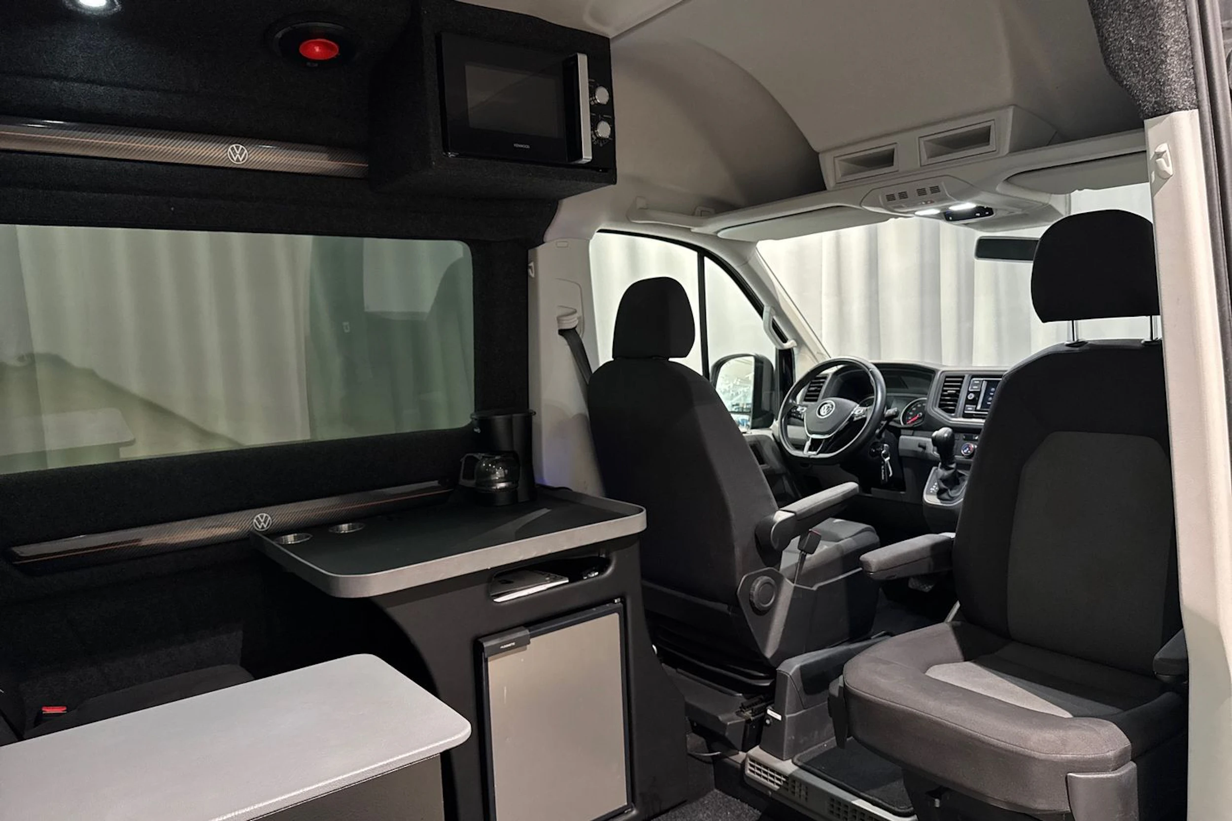 musta Volkswagen Crafter 2021 kuva 17.