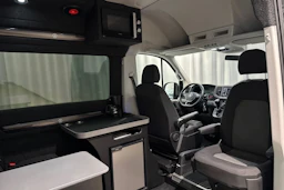 musta Volkswagen Crafter 2021 kuva 17.