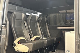 harmaa Volkswagen Crafter 2021 kuva 3.