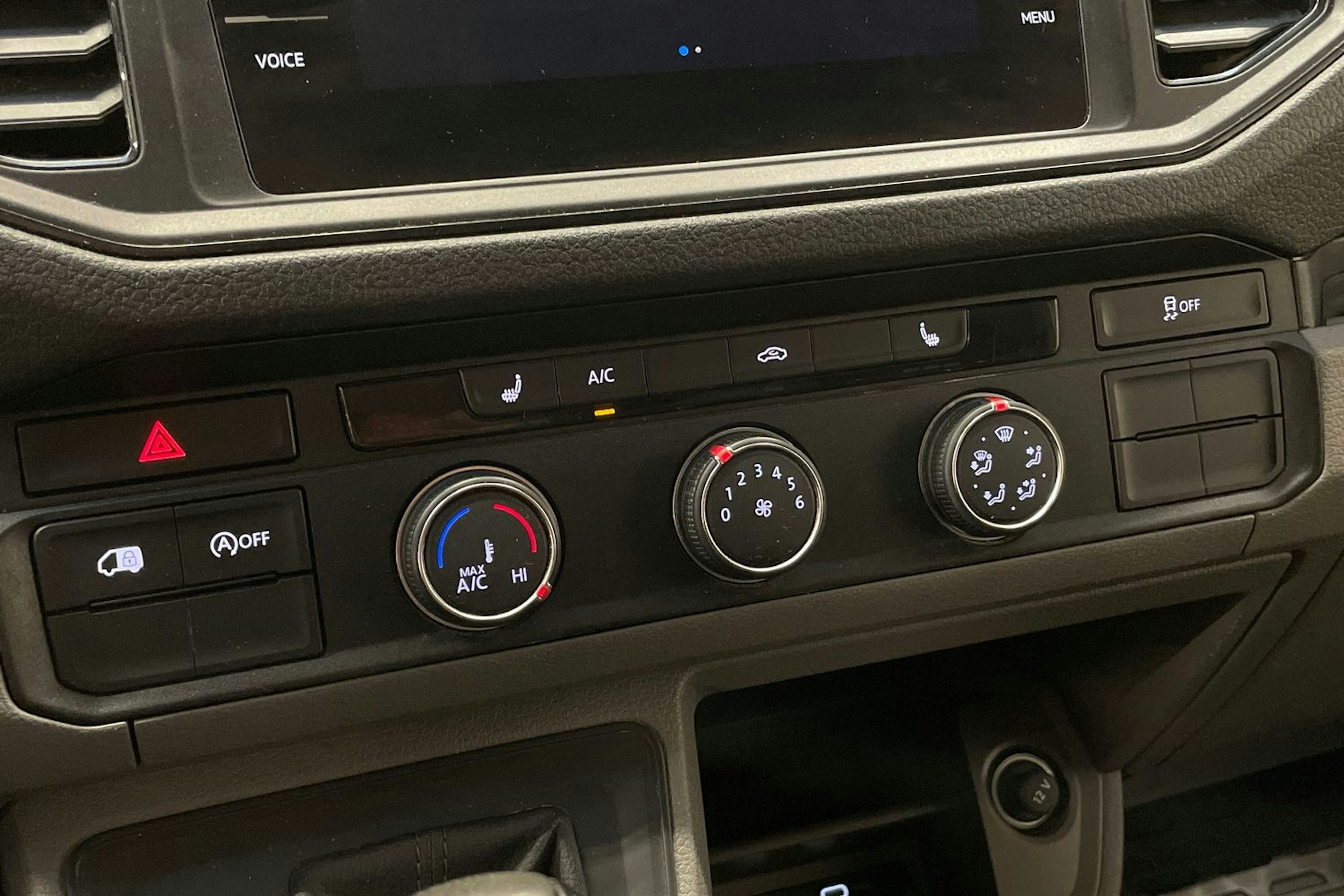 valkoinen Volkswagen Crafter 2021 kuva 20.