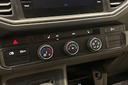 valkoinen Volkswagen Crafter 2021 kuva 20.