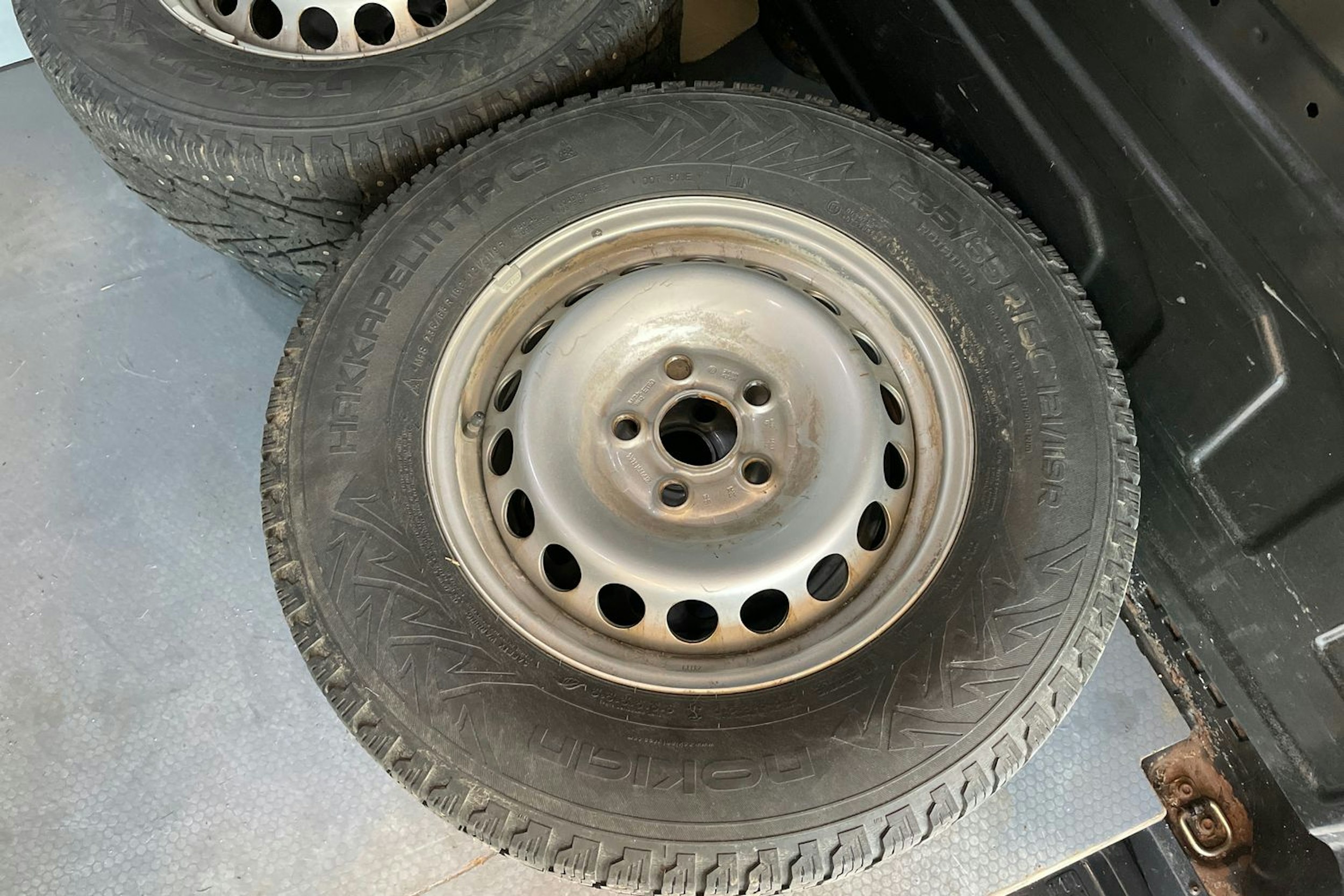 Harmaa Volkswagen CRAFTER 2021 kuva 11.