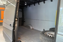 Harmaa Volkswagen CRAFTER 2021 kuva 21.