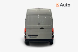 valkoinen Volkswagen Crafter 2021 kuva 3.