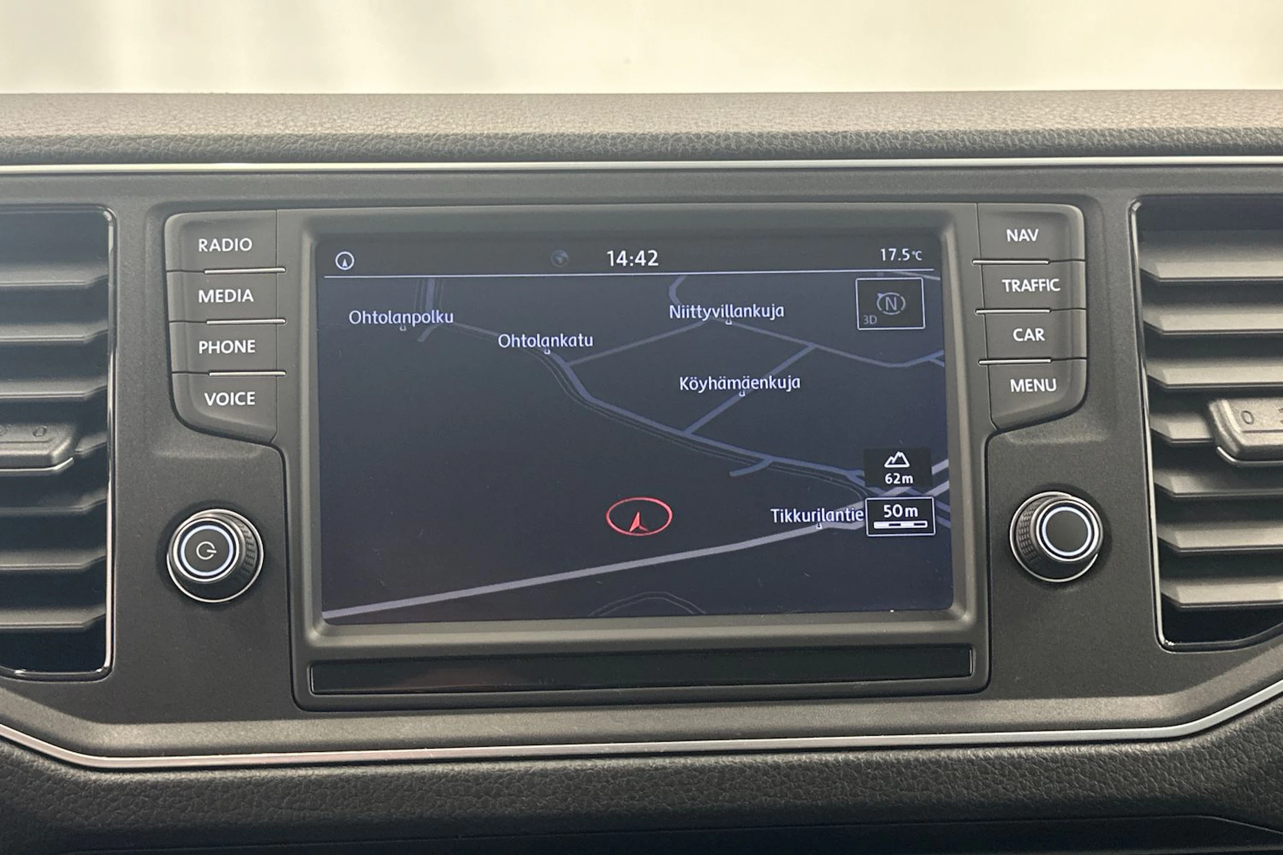 valkoinen Volkswagen Crafter 2021 kuva 15.