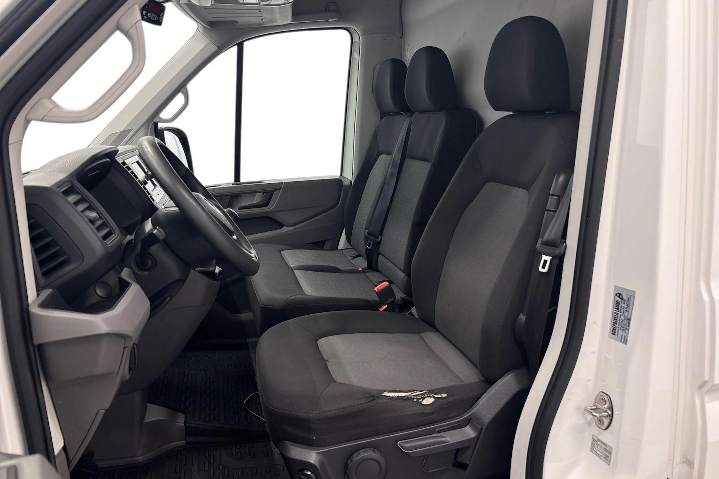 valkoinen Volkswagen Crafter 2021 kuva 8.