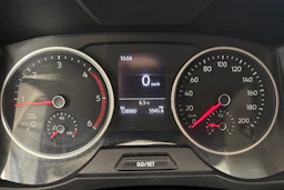 valkoinen Volkswagen Crafter 2021 kuva 14.