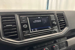 valkoinen Volkswagen Crafter 2021 kuva 16.