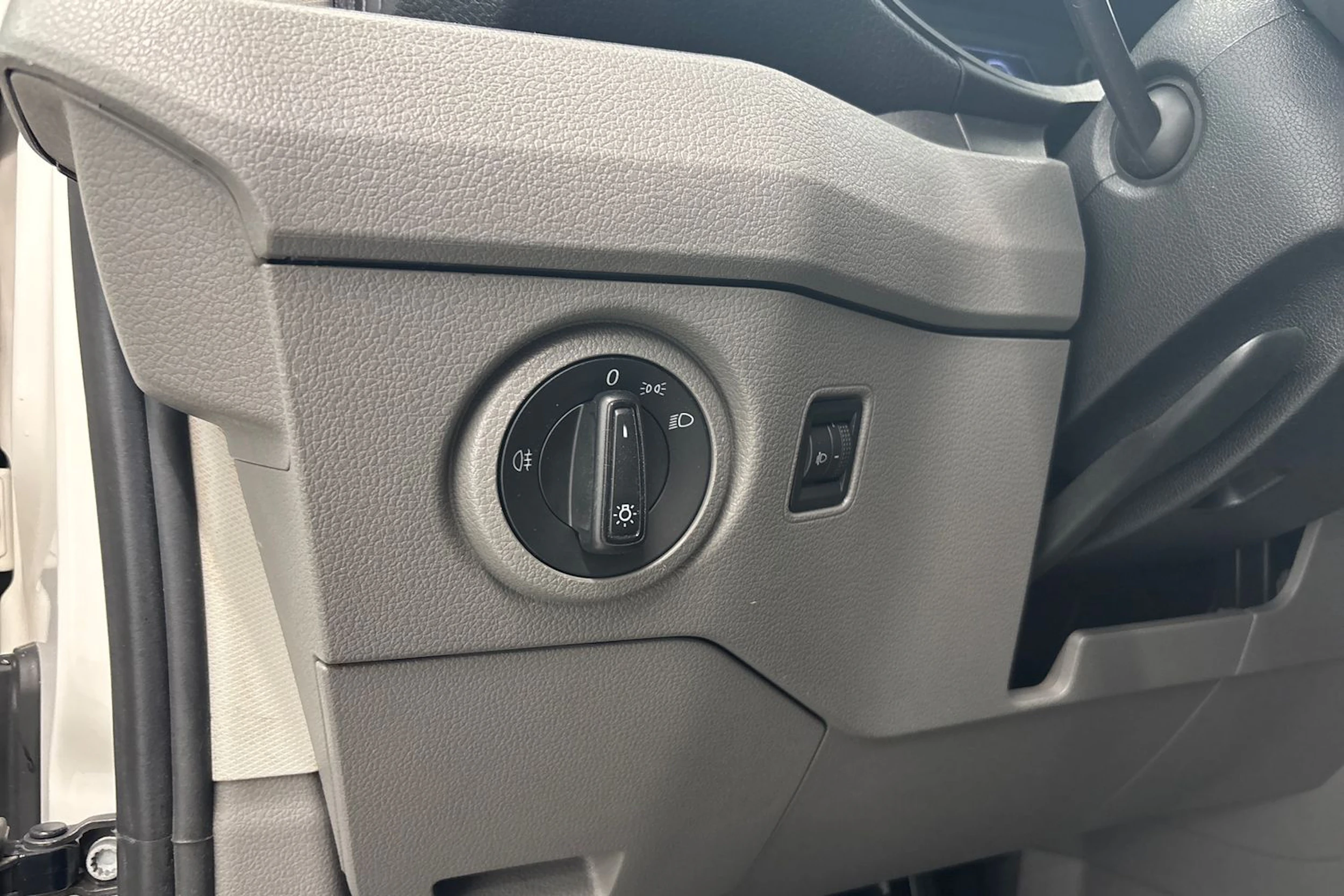 valkoinen Volkswagen Crafter 2021 kuva 25.