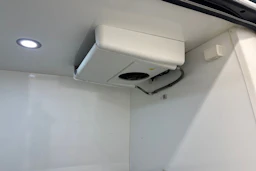 valkoinen Volkswagen Crafter 2021 kuva 28.