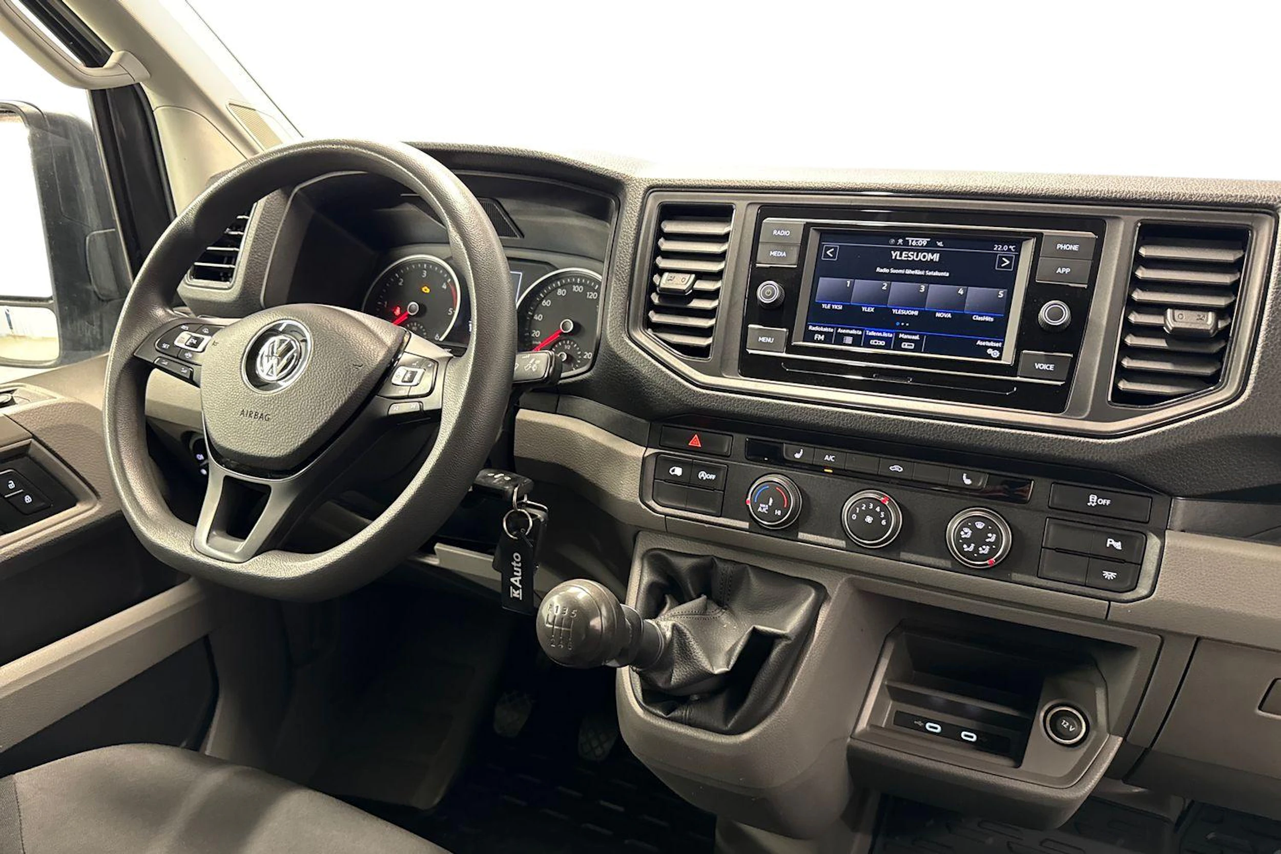 Harmaa Volkswagen CRAFTER 2021 kuva 11.