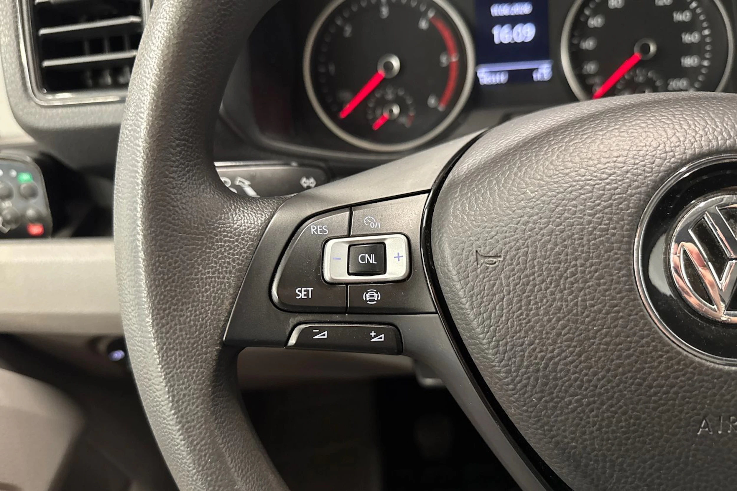 Harmaa Volkswagen CRAFTER 2021 kuva 15.