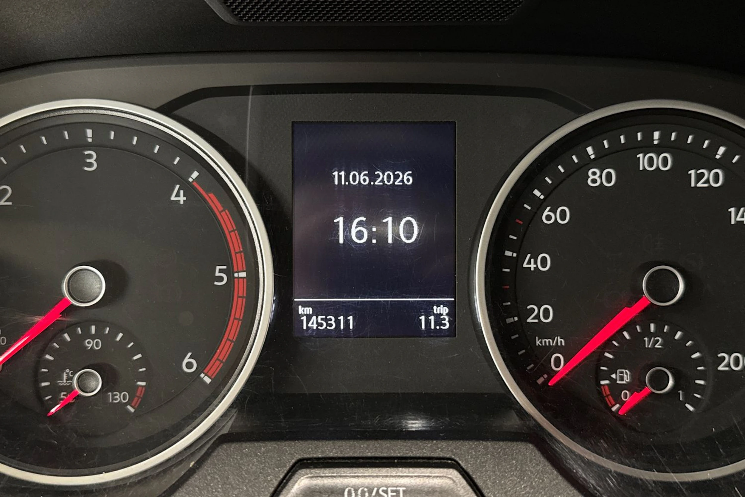 Harmaa Volkswagen CRAFTER 2021 kuva 17.