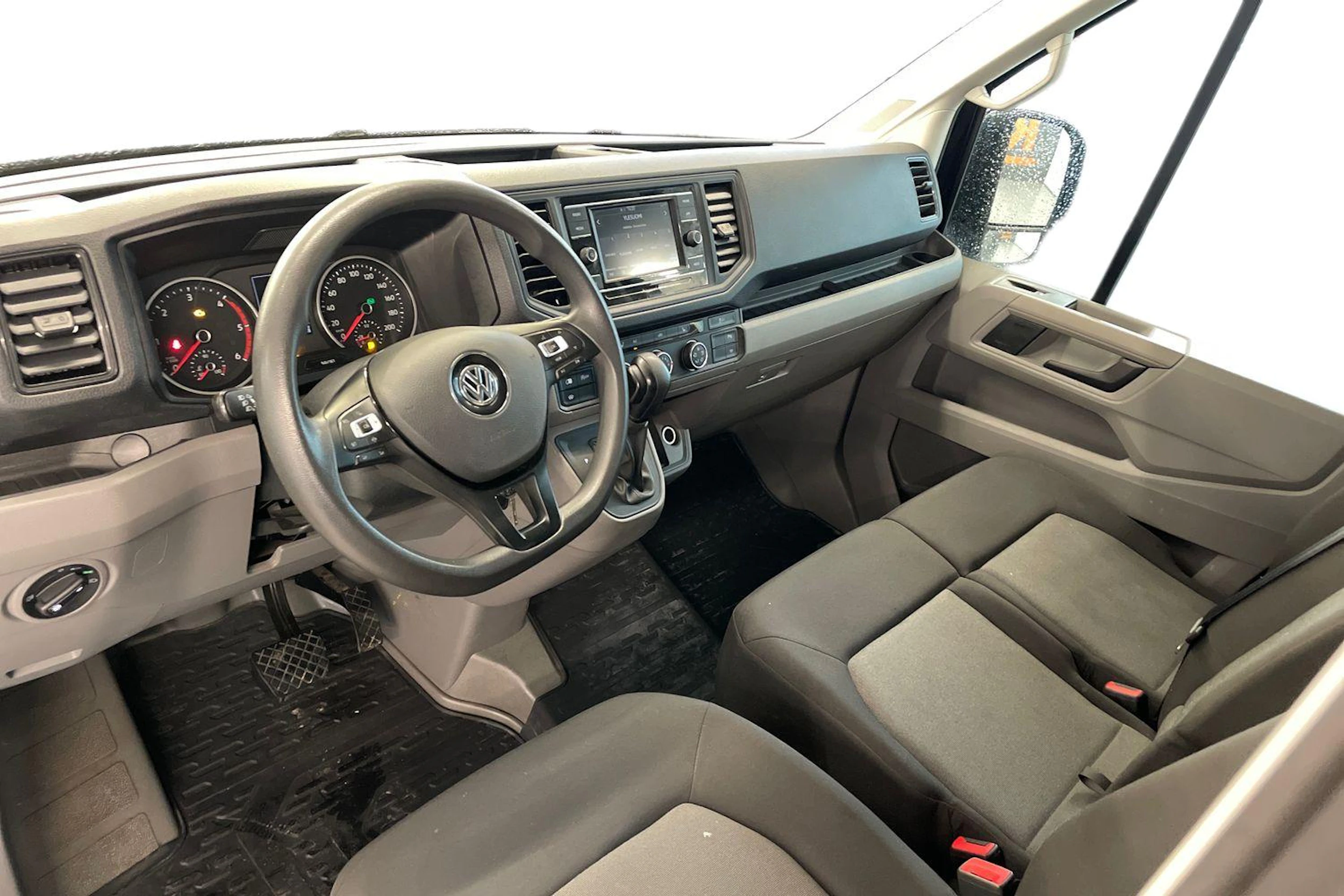 Musta Volkswagen CRAFTER 2021 kuva 6.