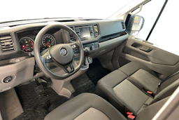 Musta Volkswagen CRAFTER 2021 kuva 6.