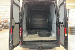 Musta Volkswagen CRAFTER 2021 kuva 13.