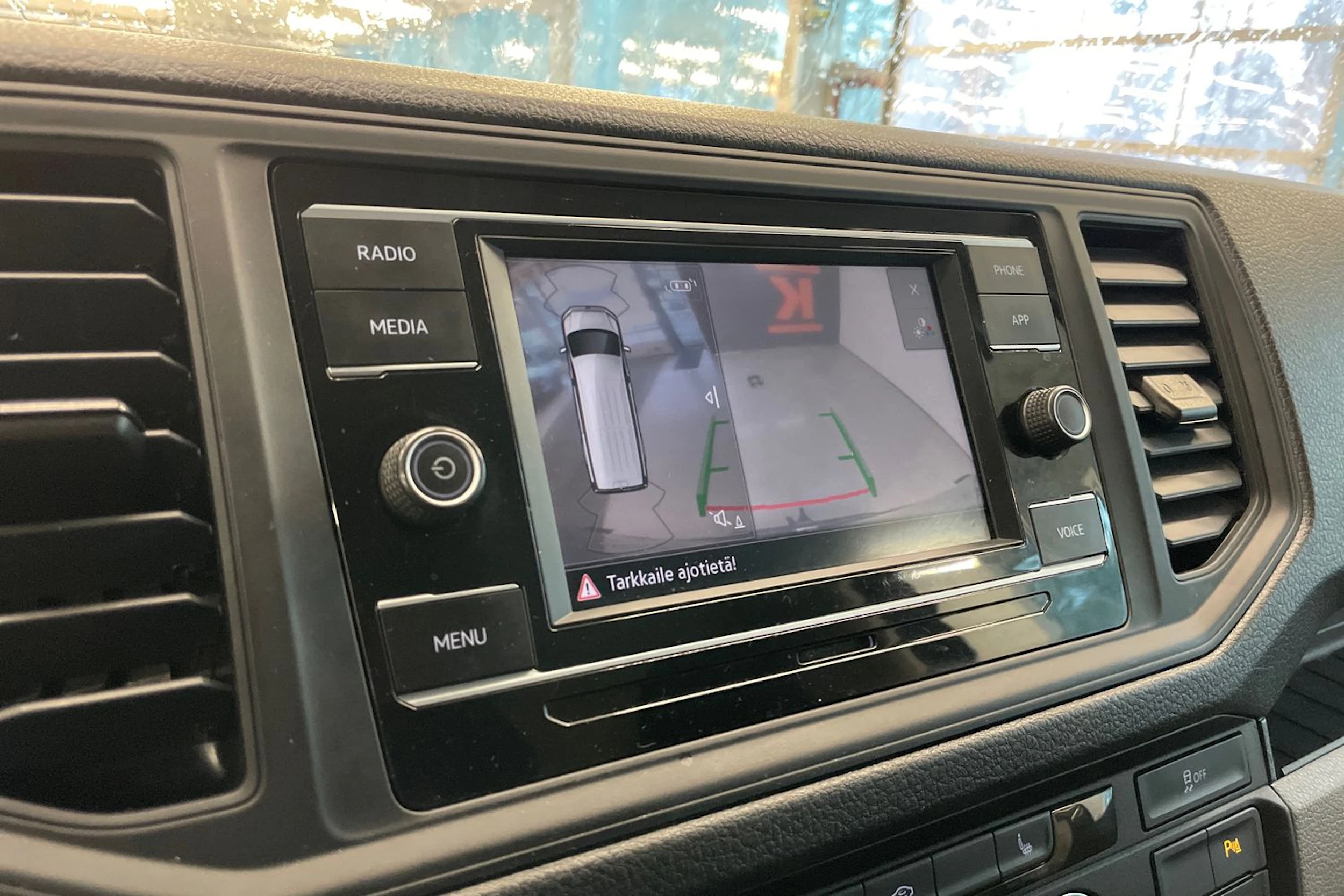 Musta Volkswagen CRAFTER 2021 kuva 17.