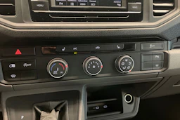 Musta Volkswagen CRAFTER 2021 kuva 18.