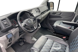 harmaa Volkswagen Crafter 2021 kuva 7.