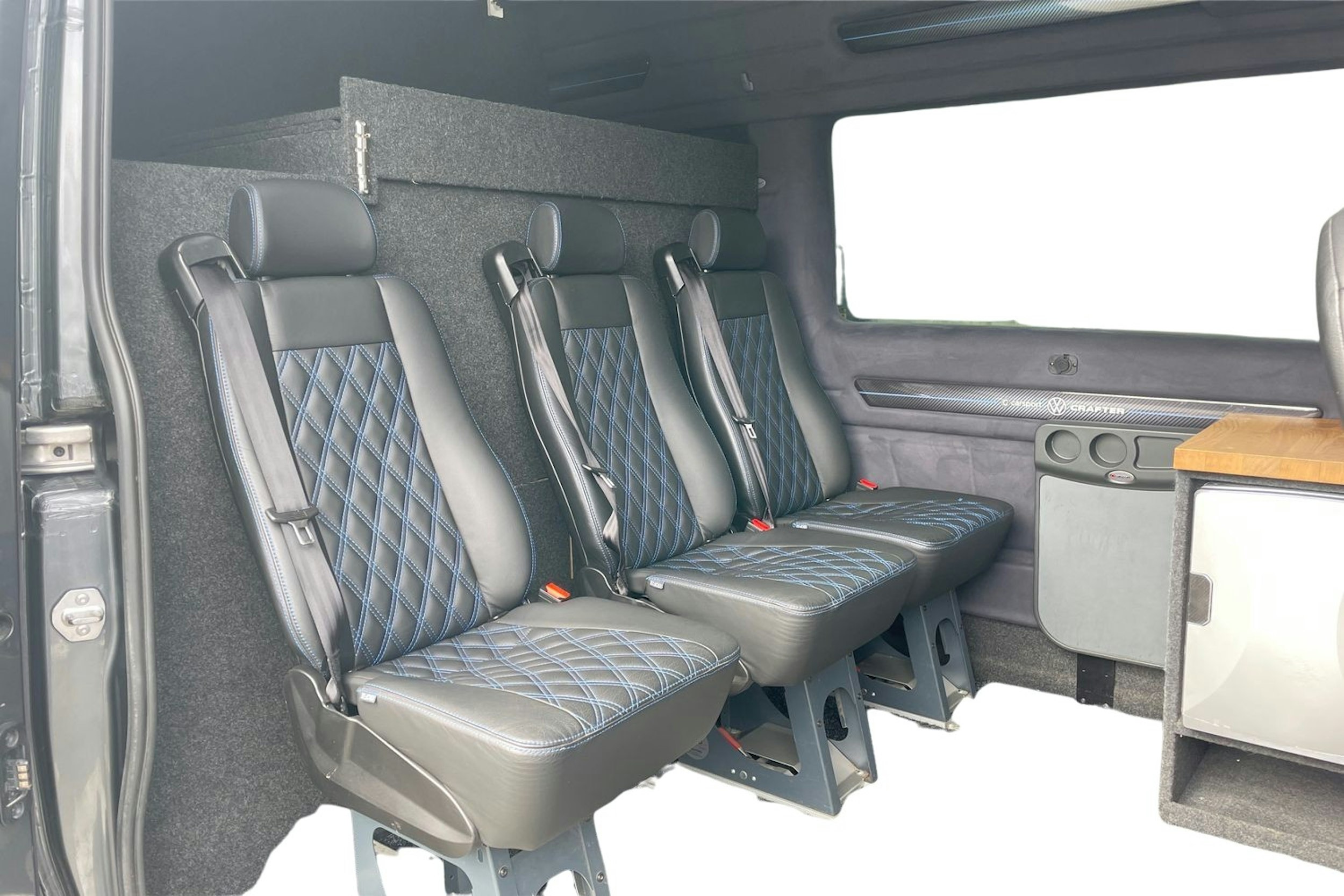 harmaa Volkswagen Crafter 2021 kuva 10.