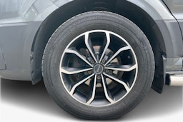 harmaa Volkswagen Crafter 2021 kuva 11.