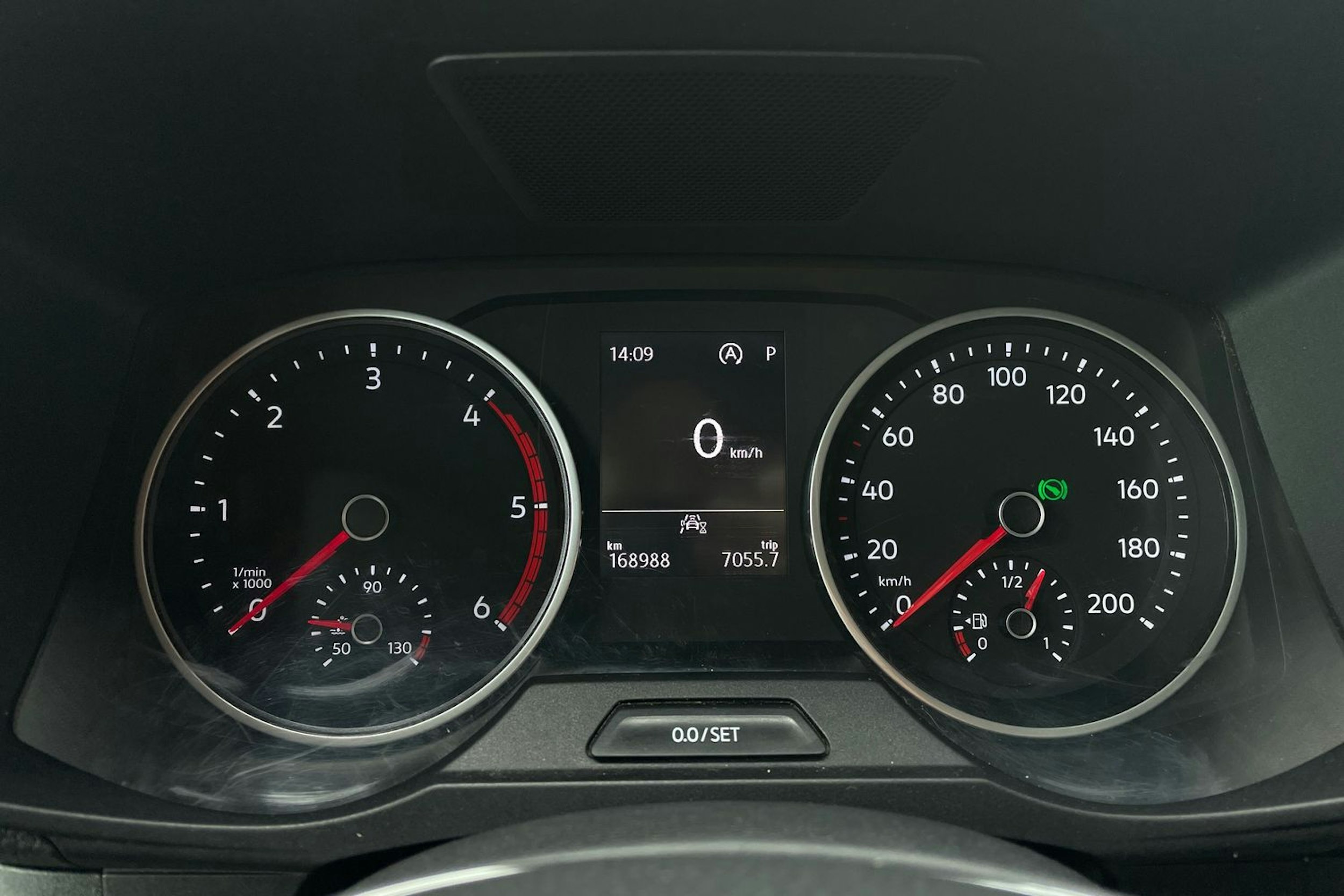 harmaa Volkswagen Crafter 2021 kuva 16.