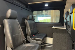 musta Volkswagen Crafter 2021 kuva 4.
