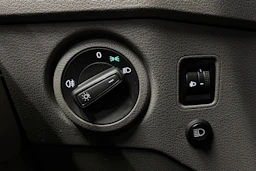 musta Volkswagen Crafter 2021 kuva 12.