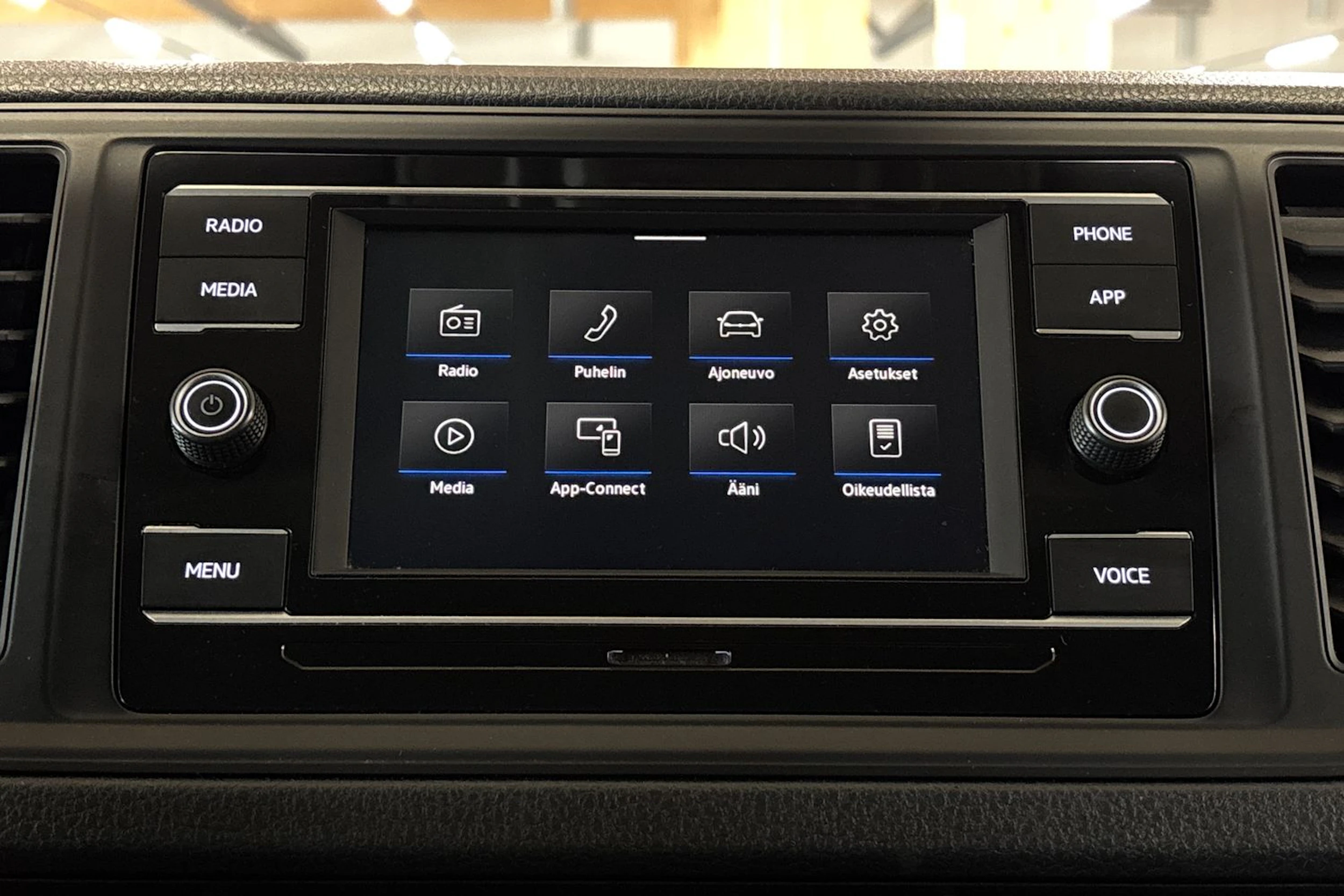 musta Volkswagen Crafter 2021 kuva 18.