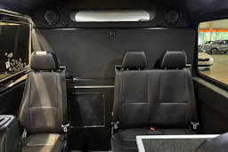 musta Volkswagen Crafter 2021 kuva 26.