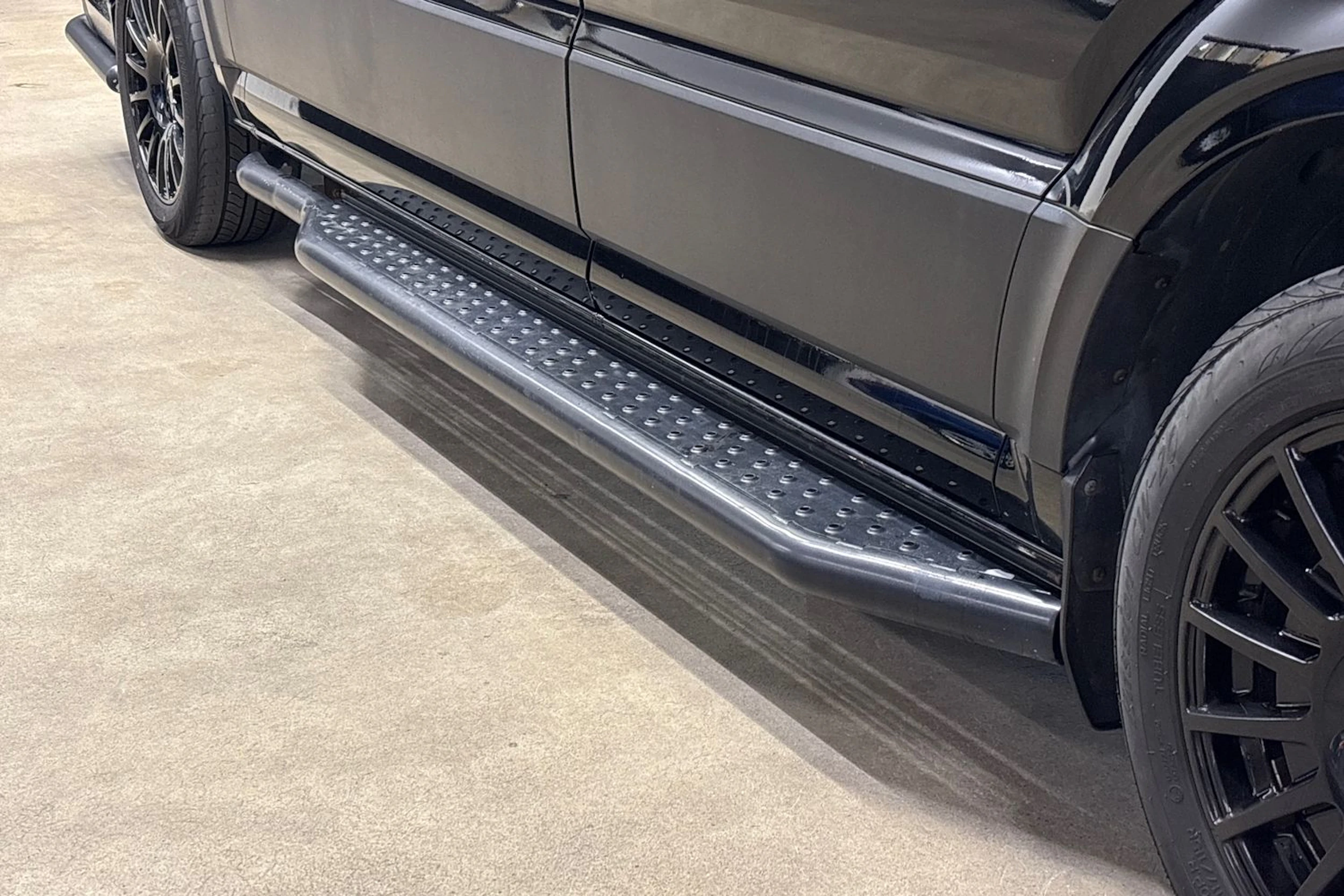 musta Volkswagen Crafter 2021 kuva 31.