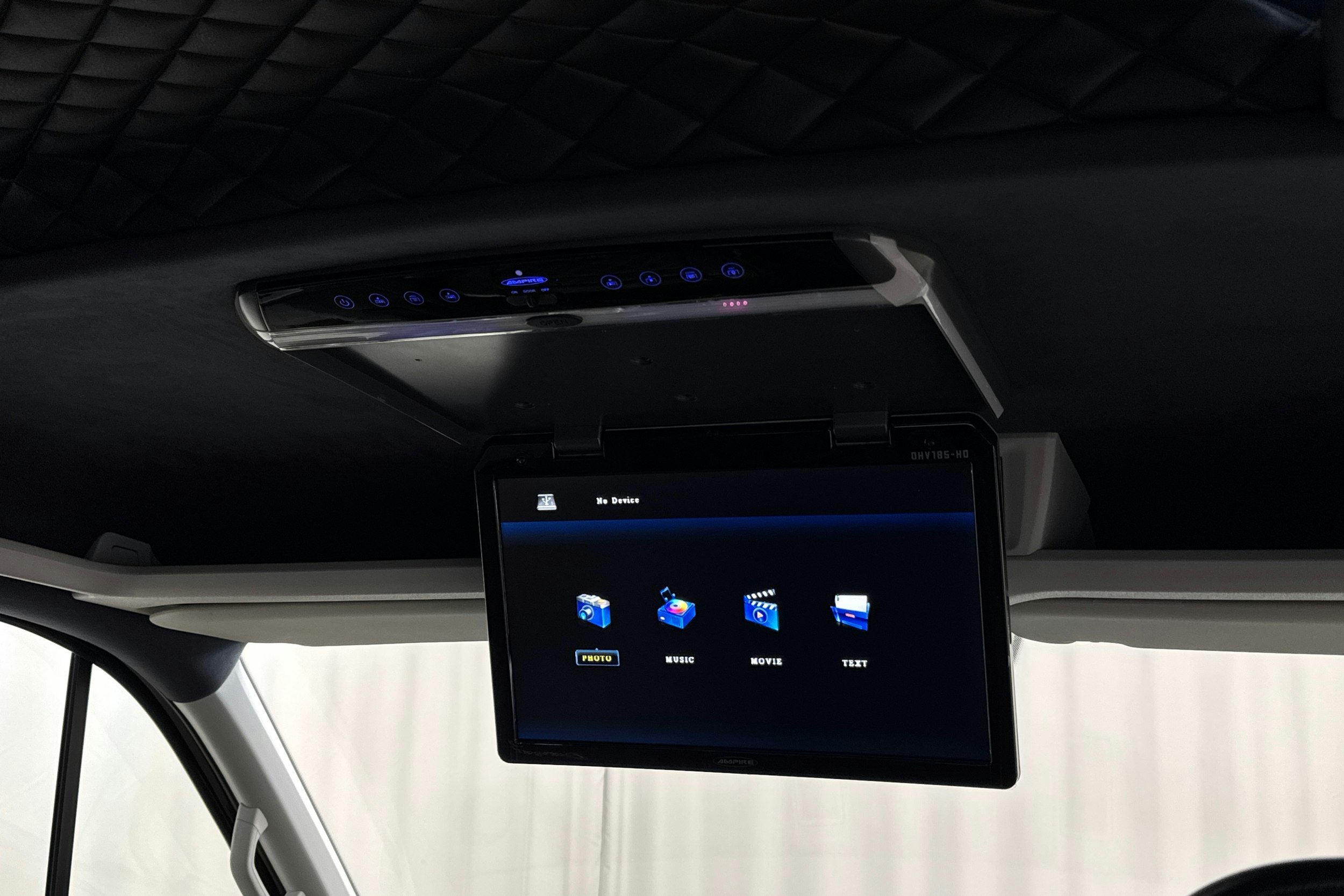 musta Volkswagen Crafter 2021 kuva 21.
